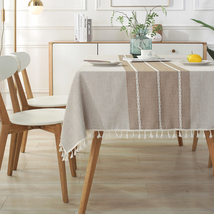 Geweven Tafellaken met Decoratieve Bontjes
