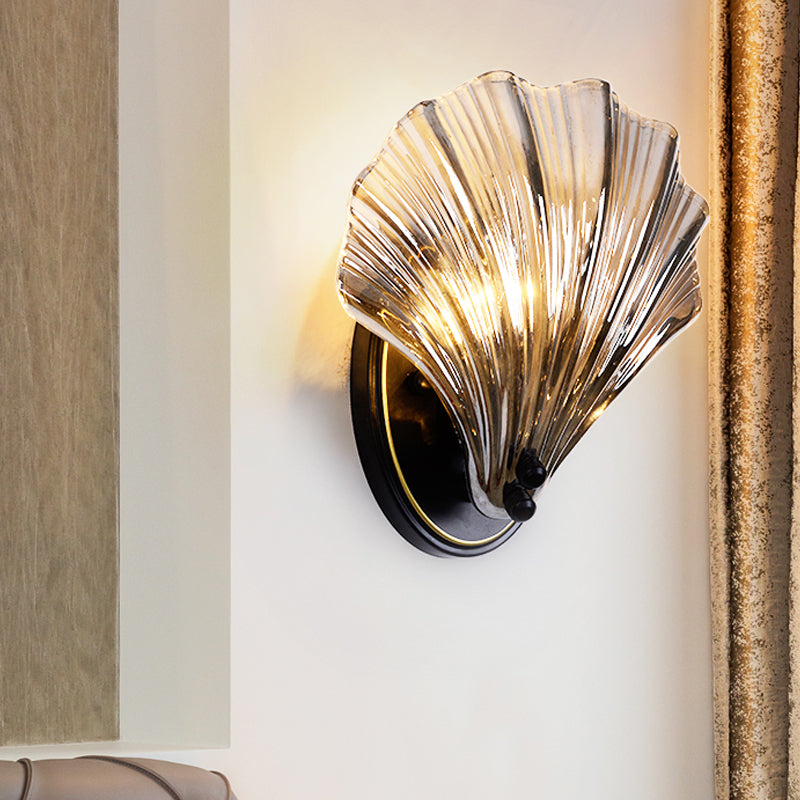 Enkel gewelfde schelp wandlamp landhuisstijl zwart/goud geribbeld glas wandlamp verlichtingselement