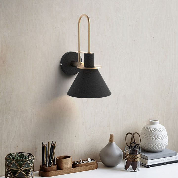 Zwart/Wit/Groen Kegelwandlamp Macaron 1-Licht Metaal Wandgemonteerde Lamp met gebogen Arm voor de slaapkamer, Warm/Wit Licht
