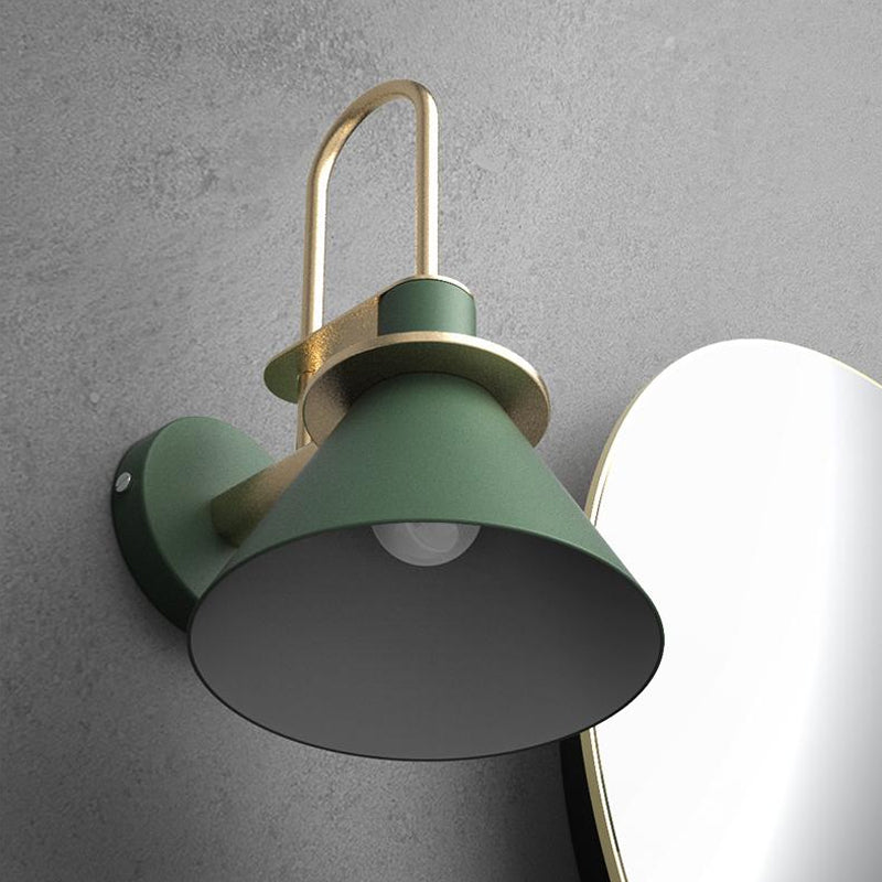 Zwart/Wit/Groen Kegelwandlamp Macaron 1-Licht Metaal Wandgemonteerde Lamp met gebogen Arm voor de slaapkamer, Warm/Wit Licht