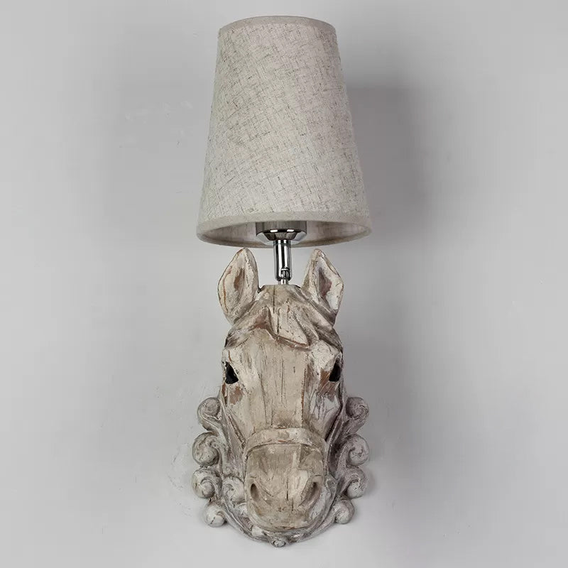 Art Deco Paardenkop Wandlamp Hars 1-Licht Restaurant Wandgemonteerde Lamp met Kegelshade in Lichtbruin