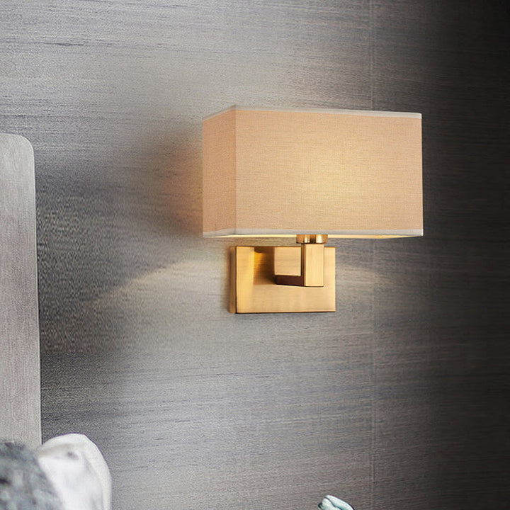Postmodern Cube Wandlamp Stof 1-Lichts Nachttafel Lees Wandlamp in Wit/Beige/Bruin met Zwart/Gouden Arm