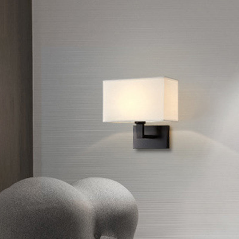 Postmodern Cube Wandlamp Stof 1-Lichts Nachttafel Lees Wandlamp in Wit/Beige/Bruin met Zwart/Gouden Arm