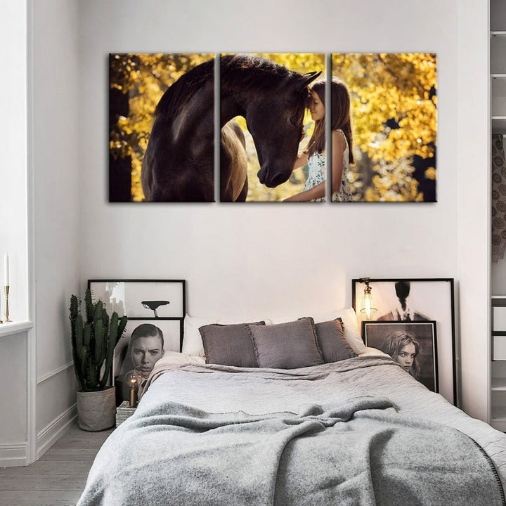 Vriendschap tussen een meisje en een paard - Canvas wandkunst schilderij 3 delen