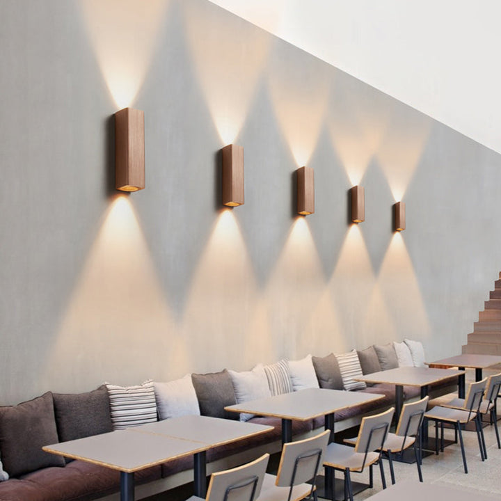Moderne Kubusvormige Wandlamp Metaal Woonkamer LED Op- en Neerwaartse Wandlamp in Brons/geel/bruin