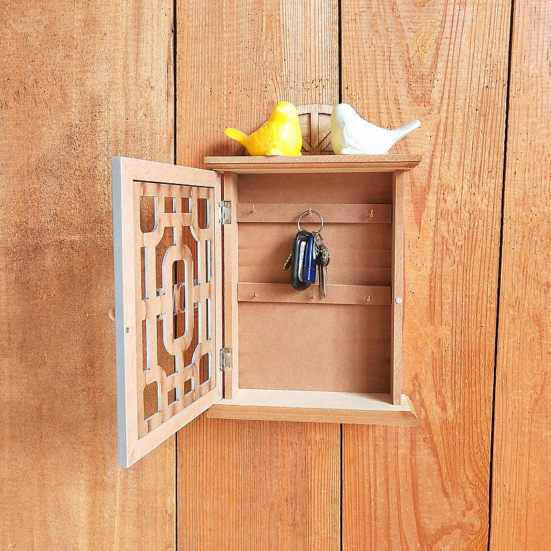 Wandmontage thuisorganizer met decoratief ontwerp