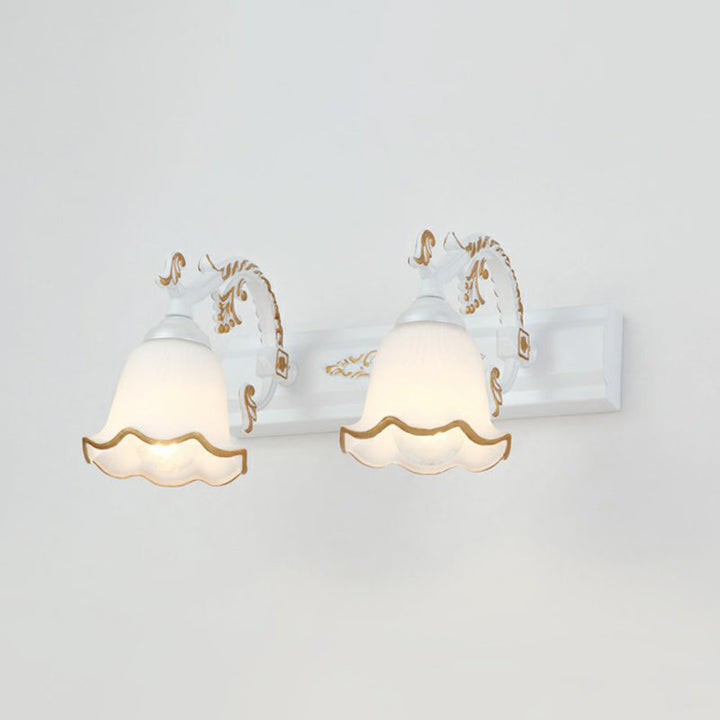 Bloemige badkamer wastafel wandverlichting vintage stijl opaal glazen wandlamp verlichting