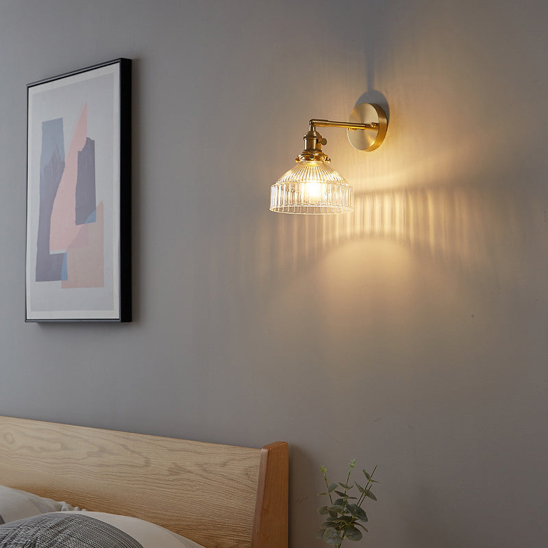 Industriële Wandlamp Geperst Ribbeld Glas Wandlamp Sconces in Gouden Afwerking voor Slaapkamer