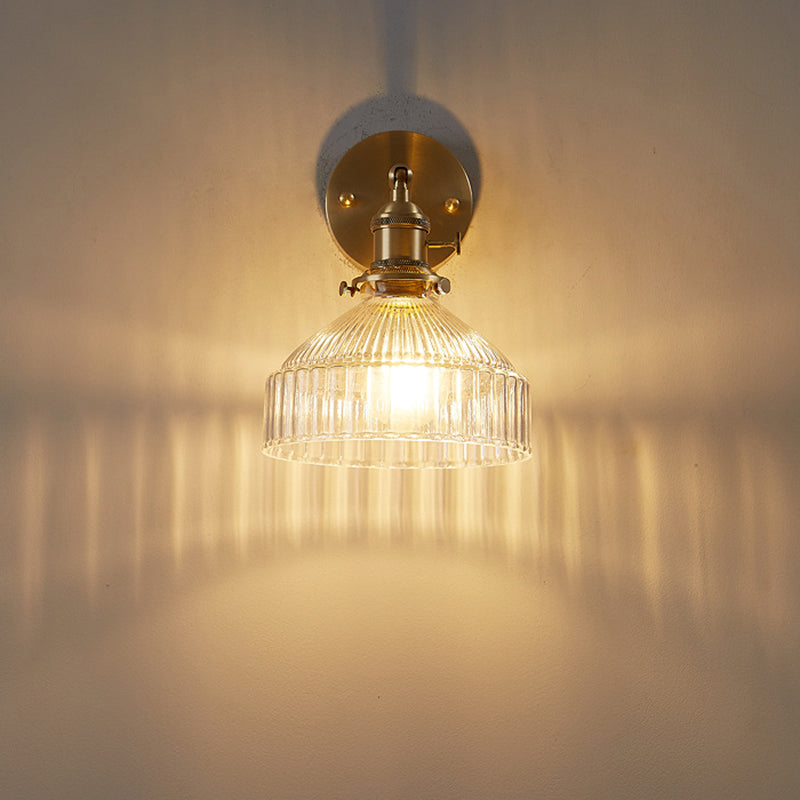 Industriële Wandlamp Geperst Ribbeld Glas Wandlamp Sconces in Gouden Afwerking voor Slaapkamer