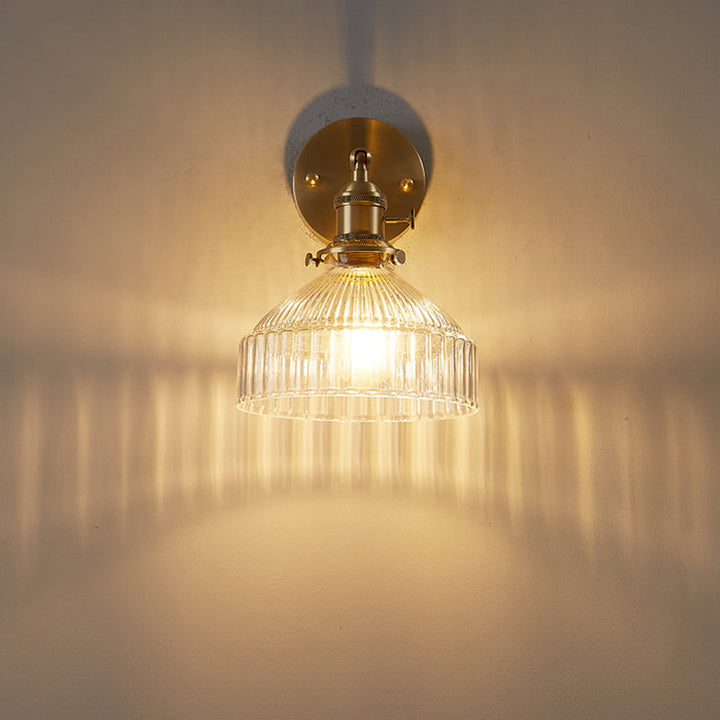 Industriële Wandlamp Geperst Ribbeld Glas Wandlamp Sconces in Gouden Afwerking voor Slaapkamer