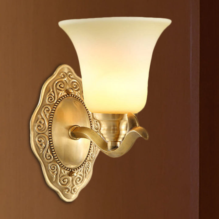 Traditionele klokscherm-wandlamp 1/2-licht matglas-wandlamp met gouden metalen arm