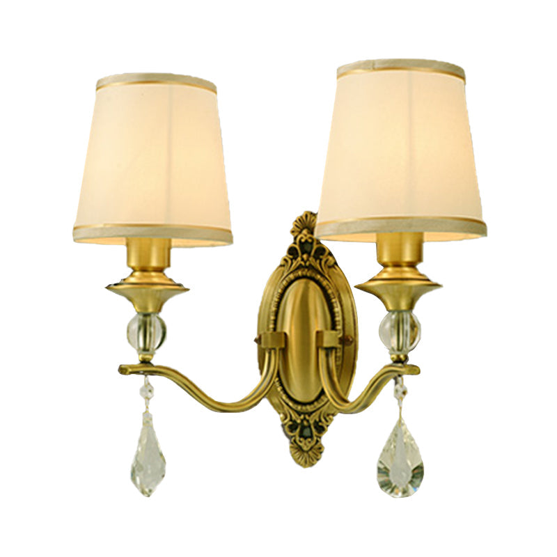 Traditionele conische wandlampmontage 1/2 koppen stof wand scone verlichting in goud met hangende kristal