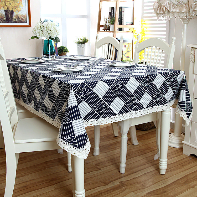 Decoratieve Tafellaken met Kantafwerking