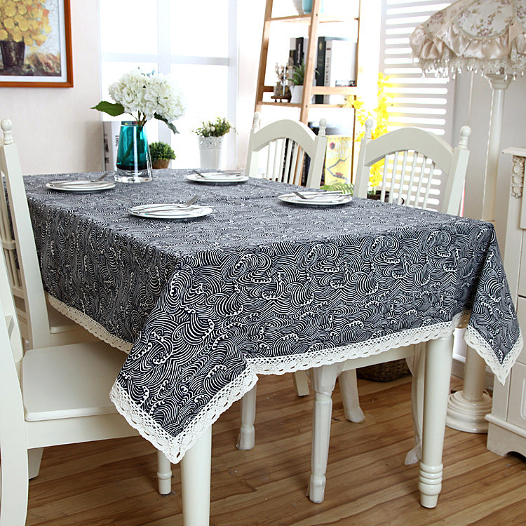 Decoratieve Tafellaken met Kantafwerking