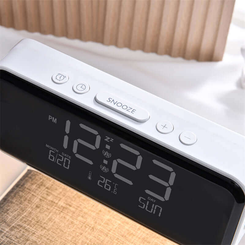 Kreative 3 In 1 Nachttafellamp Draadloos Opladen LCD-Scherm Wecker Draadloos Telefoonladestation