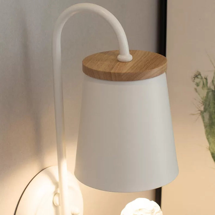 Witte Kleine Engel Wandlamp met Emmer Schaduw 1 Hoofd Metaal Wandlamp voor de Woonkamer
