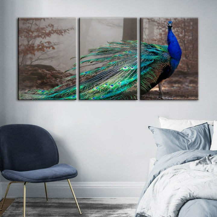 Levendige Pauw Aan de Vijver - Canvas Wandkunst Schilderij 3 Delen