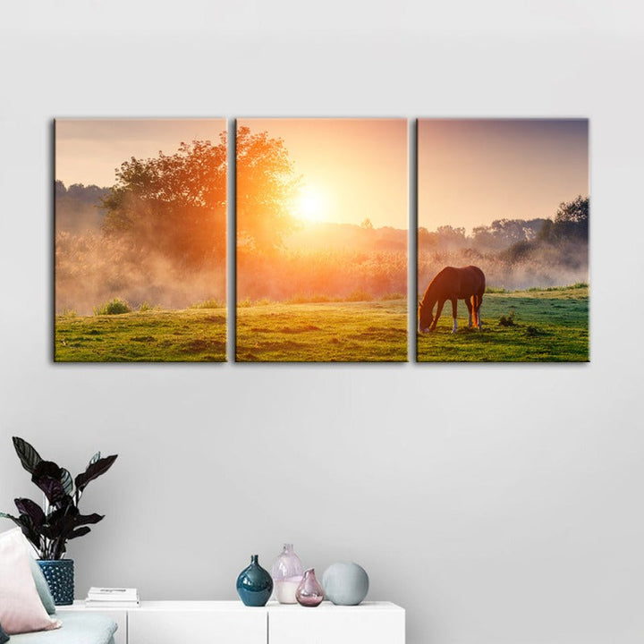 Zonsopgang Grazen Paard-Canvas Wandkunst Schilderij 3 Stukken
