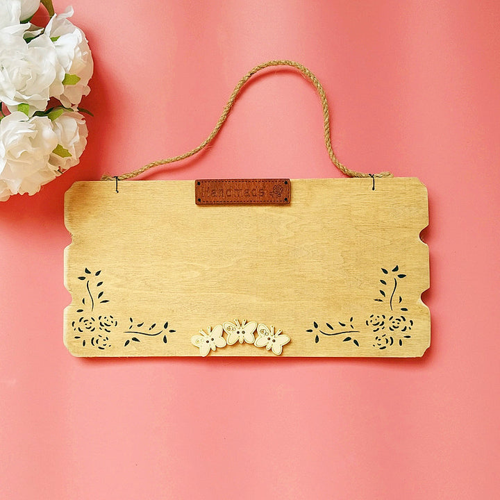 Decoratieve Houten Wandhanger met Bloemenelementen