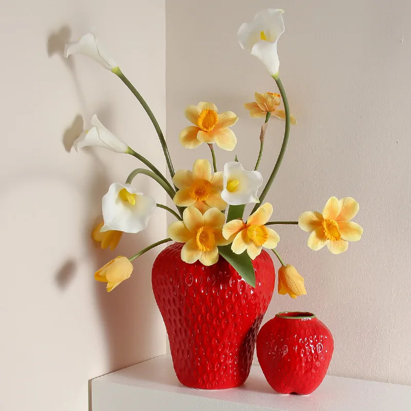 Keramische vaas in aardbeienontwerp, decoratieve bloemenvaas voor woonkamer en keuken | Arosta