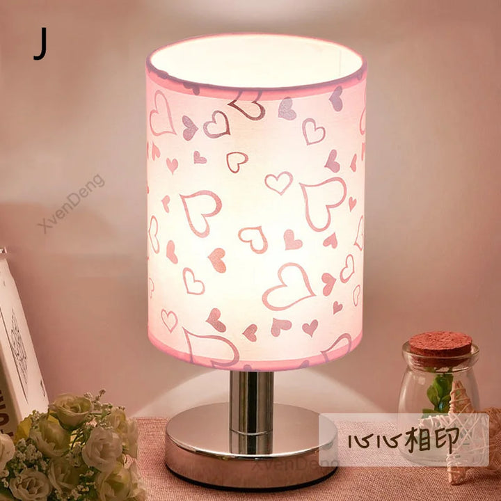 Moderne IJzeren Tafellamp LED Stof Noordisch Bureau Licht - Perfect voor woonkamer, slaapkamer, nachttafel, studie en thuis decor verlichtingssystemen