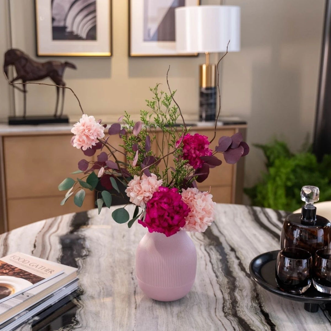 Elegante Decoratieve Bloemenarrangement