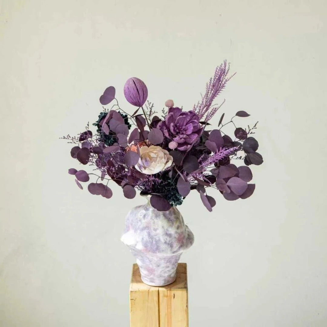 Dried Floral Bouquet met Hortensia en Eucalyptus Accenten