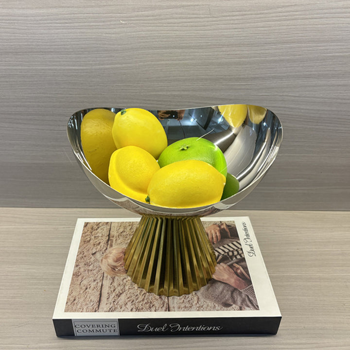 Elegante Sculpturale Metalen Middelpunt