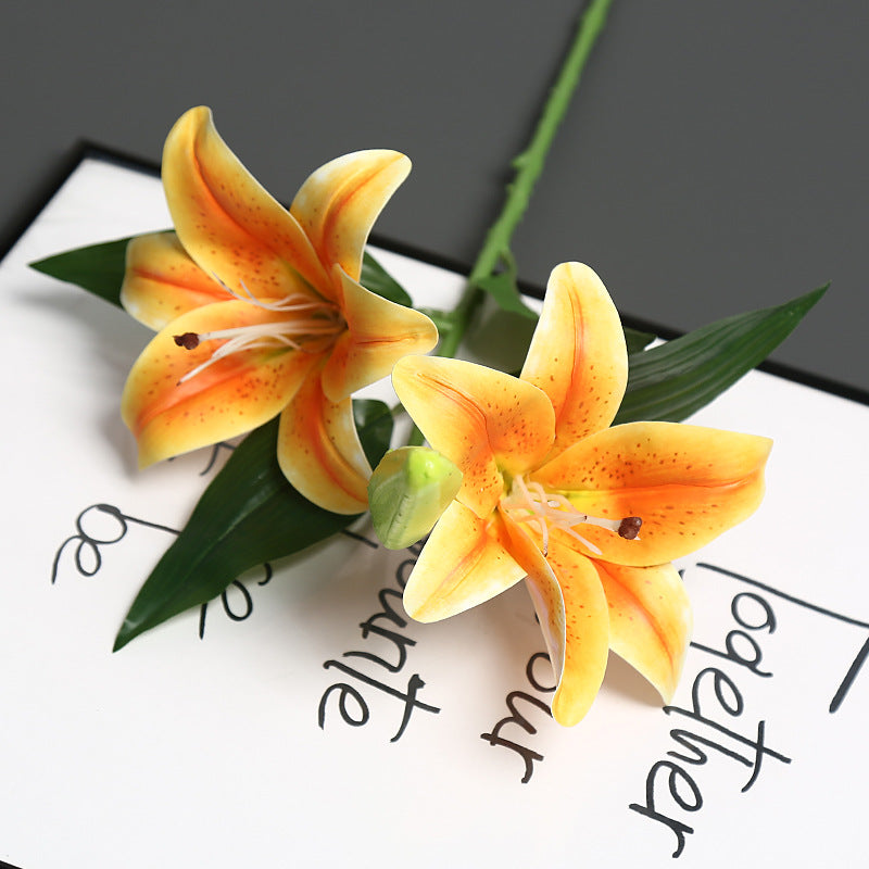 Levensechte Kunstbloemen Arrangement
