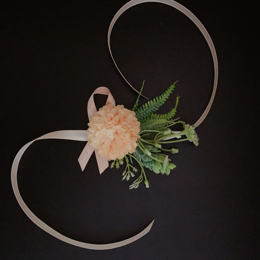 Faux Bloem Corsage met Riem