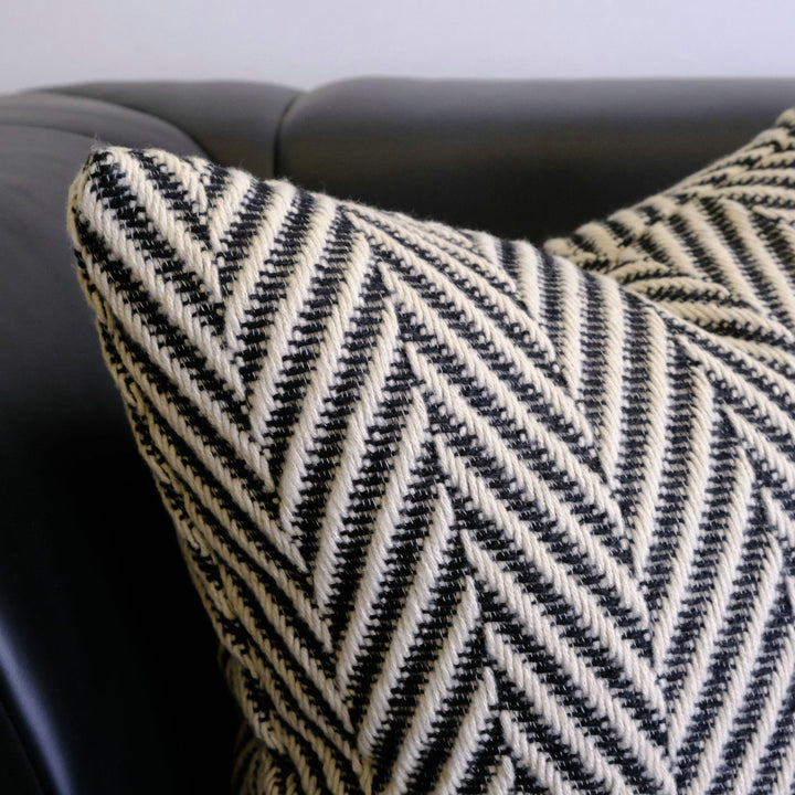 Textured Chevron Patroon Worp Kussen