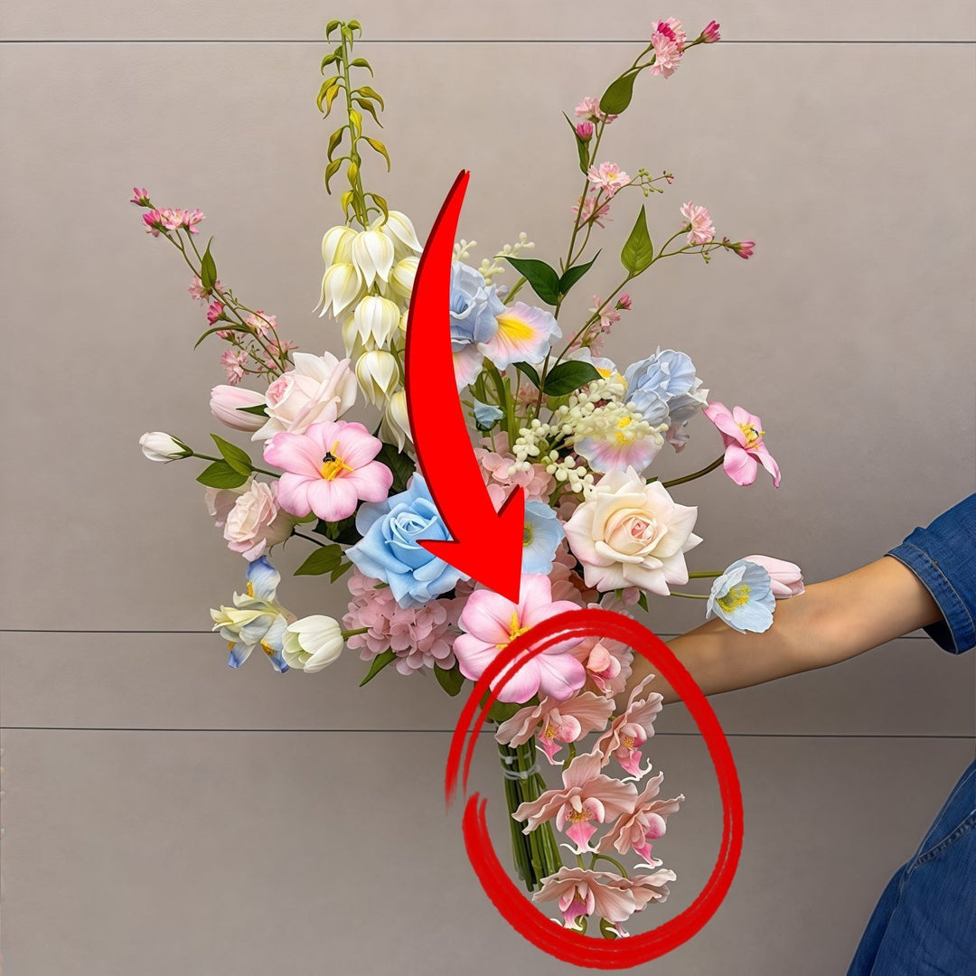 Levensechte Bloemenboeket met Gemengde Bloemen en Loof