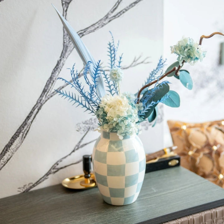 Decoratieve Bloemarrangement met Handvaten