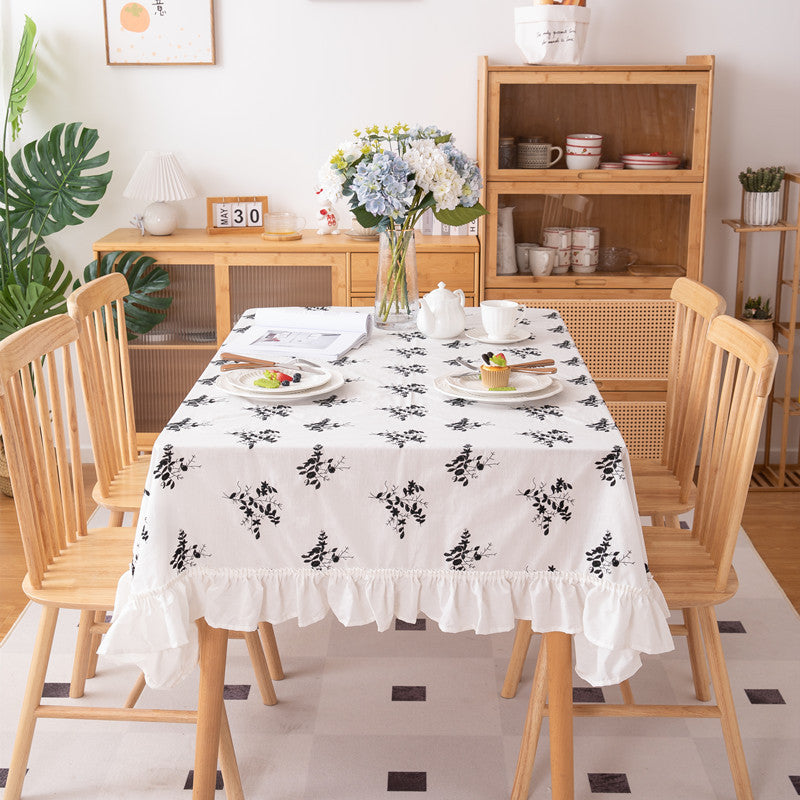 Decoratieve Gerimpelde Tafelkleed