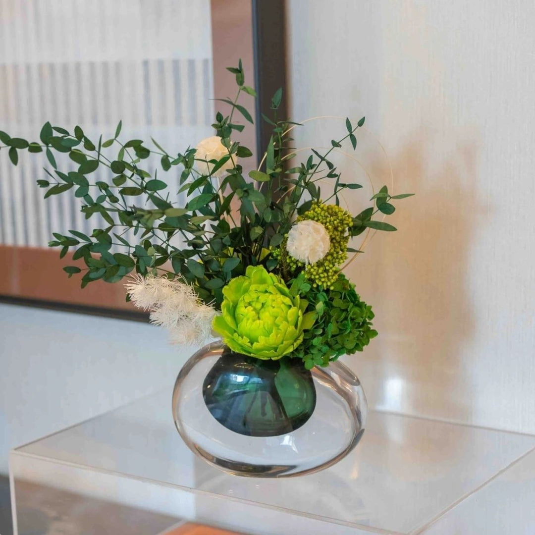Levensechte Bloemenarrangement met Glazen Vaasje