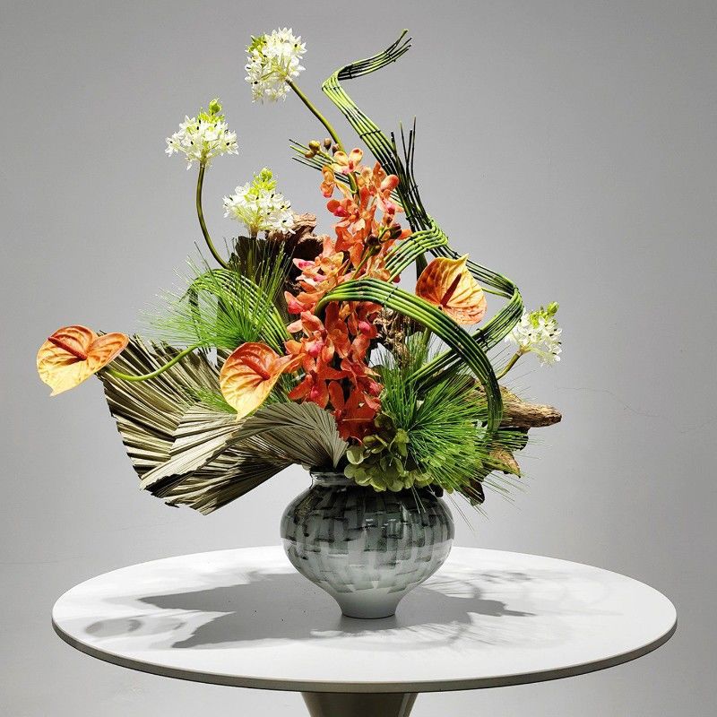 Uitgebreide Kunstbloemenarrangement