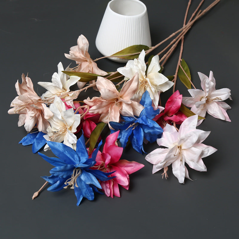 Nep bloemenstamarrangement voor woningdecoratie