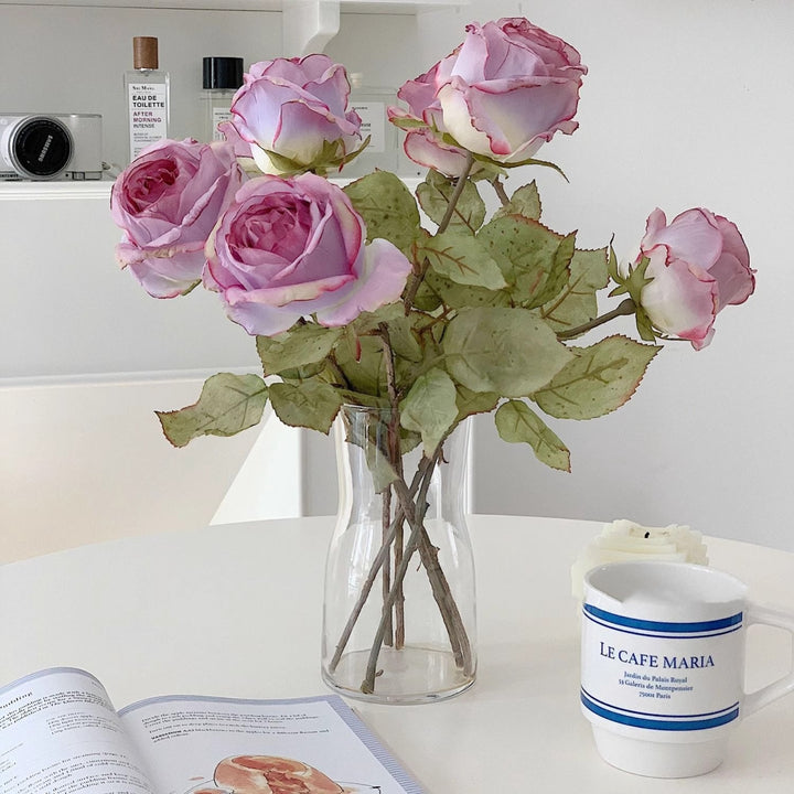 Levensechte Decoratieve Rozenarrangement