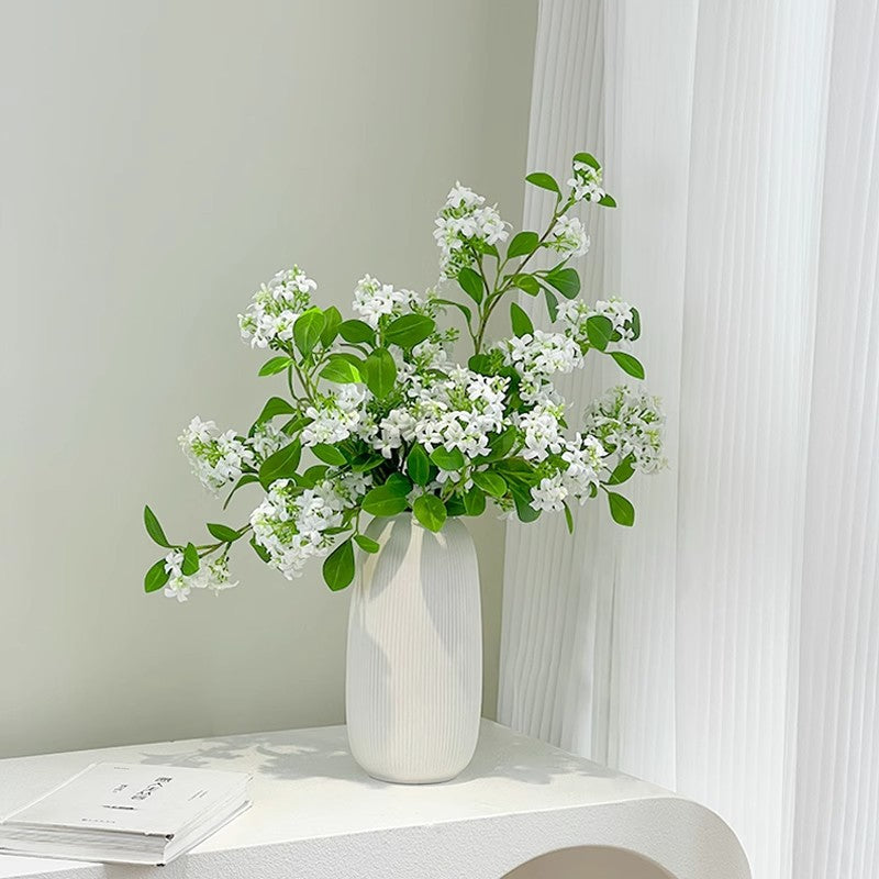 Elegante Decoratieve Bloemarrangement voor Huisdecoratie