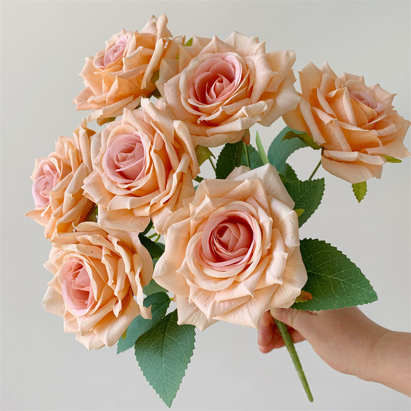 Nep Rozen Bloemarrangement