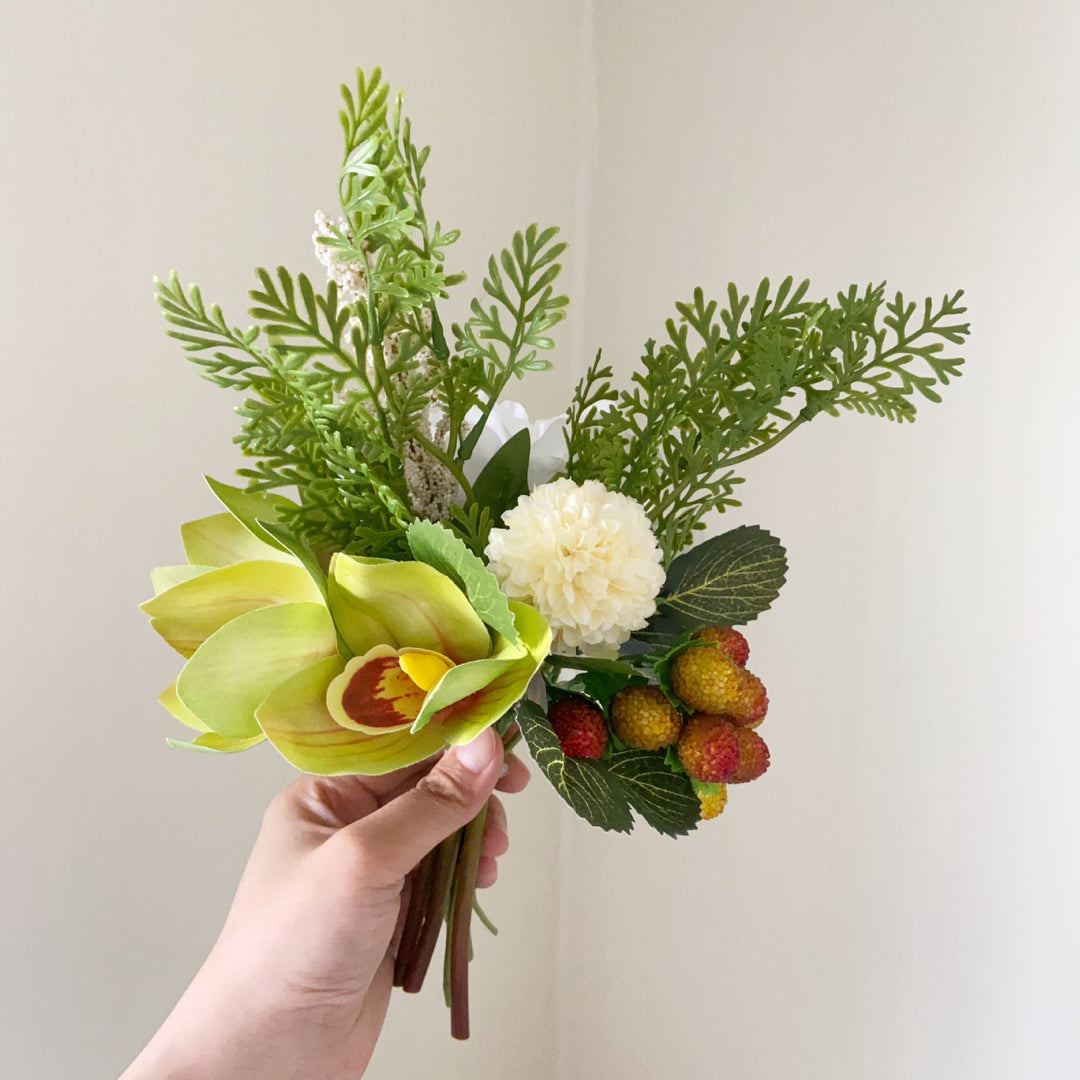 Levensechte Bloemenboeket met Gemengd Groenery