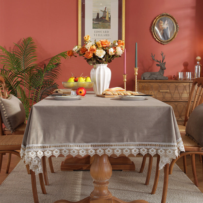 Elegante Tafelkleed met Kantrand