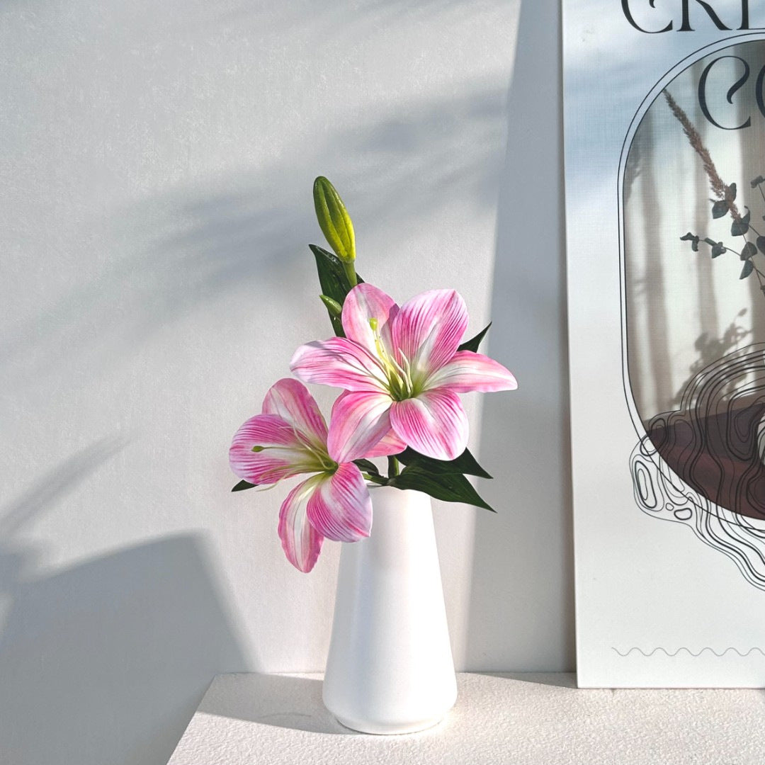 Elegante Decoratieve Lelie Arrangement