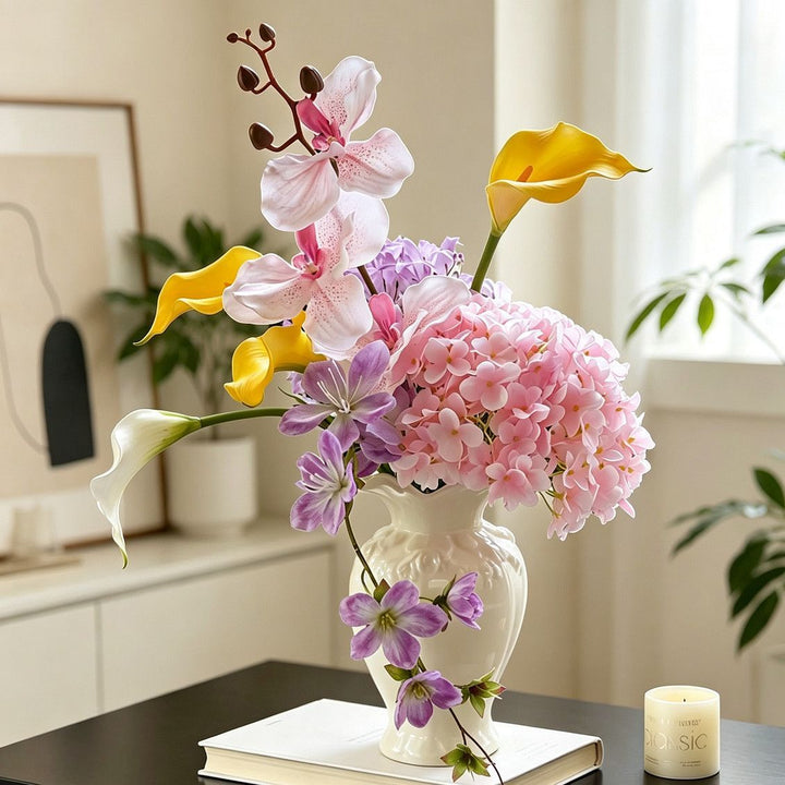 Elegante Gemengde Bloemarrangement voor Mooie Interieurs