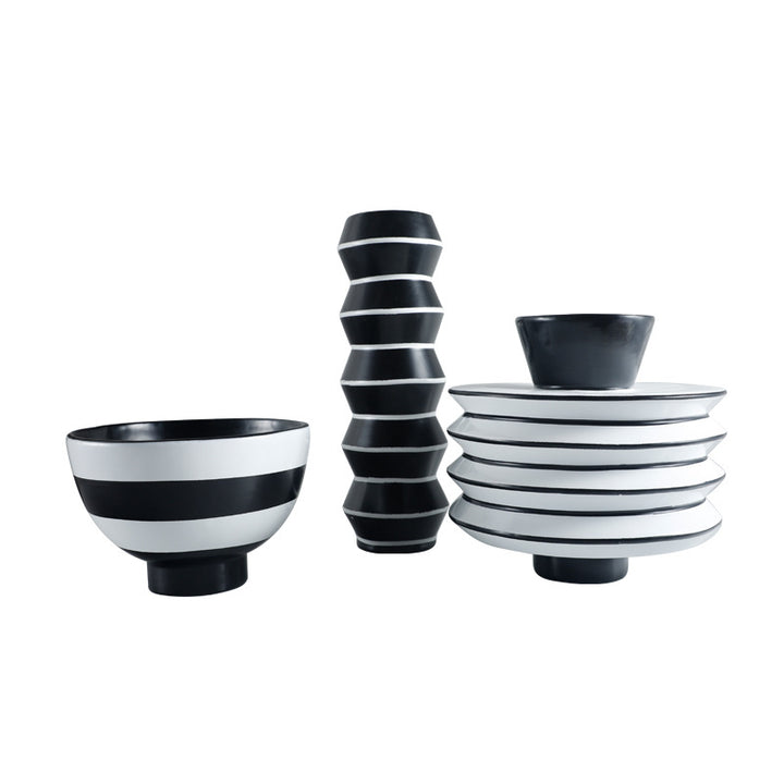 Decoratieve serveerschaal met modern streepdesign