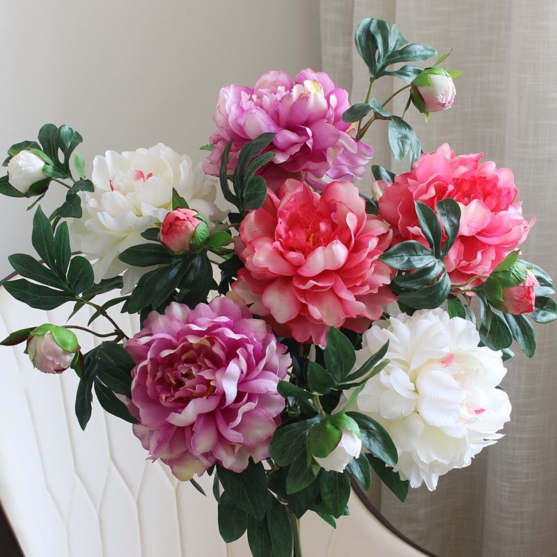Levensechte Pioen Rozenarrangement