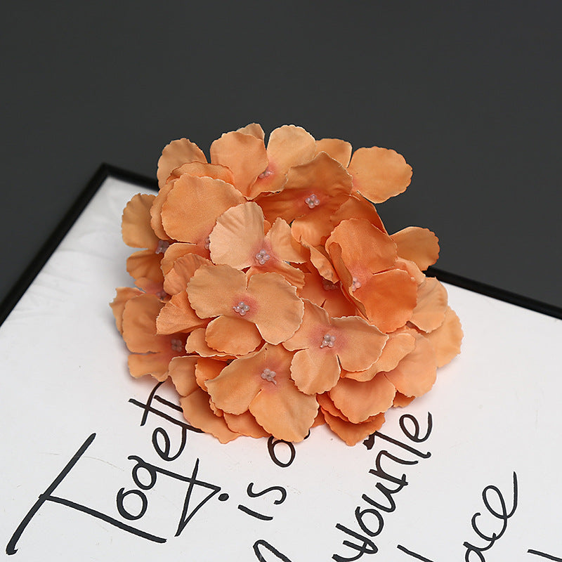 Elegante Decoratieve Bloemenarrangement