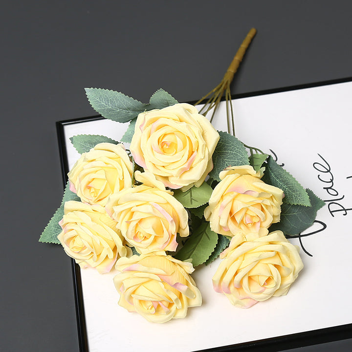 Neproze bloemenboeket voor thuisdecoratie