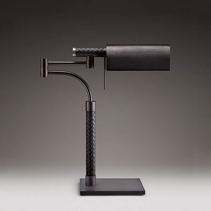 Verstelbare Moderne bureaulamp met Sculpturaal Ontwerp
