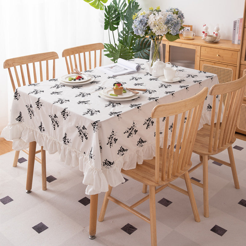 Decoratieve Gerimpelde Tafelkleed